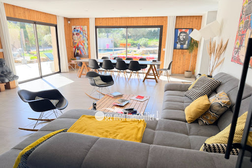 Maison avec piscine et terrasse 3