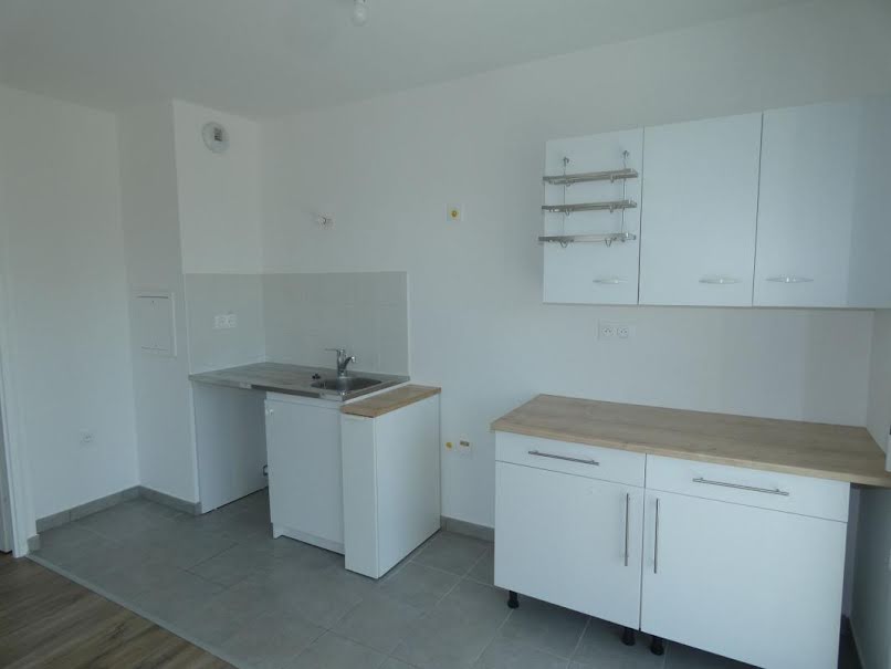 Location  appartement 3 pièces 59 m² à Vaires-sur-Marne (77360), 1 019 €