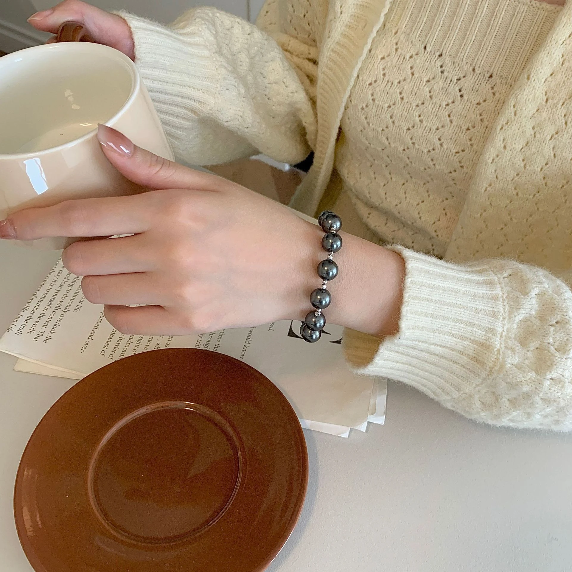 Title 7, Hochwertiges, handgefertigtes Blogger-Armband m...