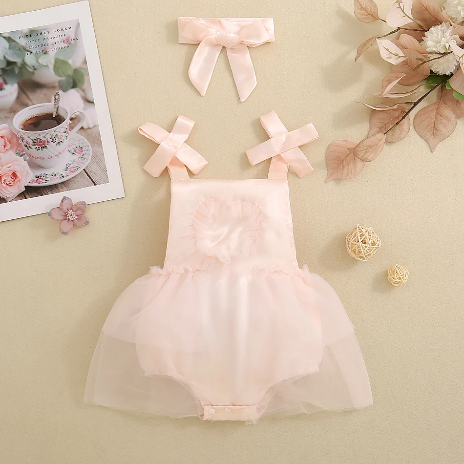 Baby Mädchen Love Tüll-Overall mit Kopftuch Zweiteiler Set, ideal für besondere Anlässe, bezaubernd und bequem.