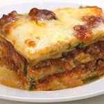 Zucchini Lasagna was pinched from <a href="http://tiphero.com/zucchini-lasagna/" target="_blank">tiphero.com.</a>