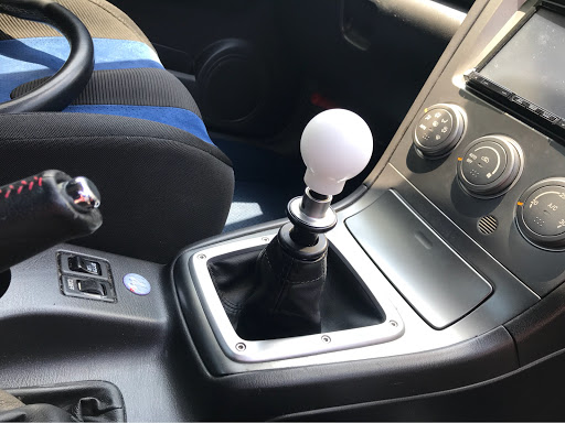 シフトノブの交換は自分でできる シフトノブの交換方法を解説 Cartuneマガジン