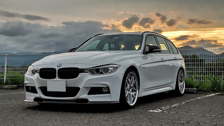 3シリーズ ツーリングの2020ベストショット・BMW3シリーズ・Msports・カレンダーに載ってみたいに関するカスタム事例の投稿画像1枚目