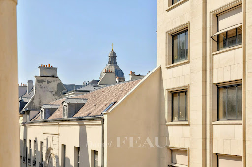 Roofs and dome, urban view - Apartment / penthouse purchase in Paris 4ème, 2 rooms, 1 bedroom