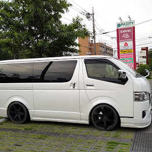 ハイエースバン TRH200V