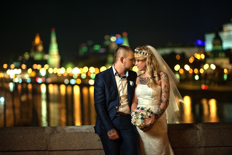 Fotógrafo de casamento Timofey Bogdanov (pochet). Foto de 11 de setembro 2015