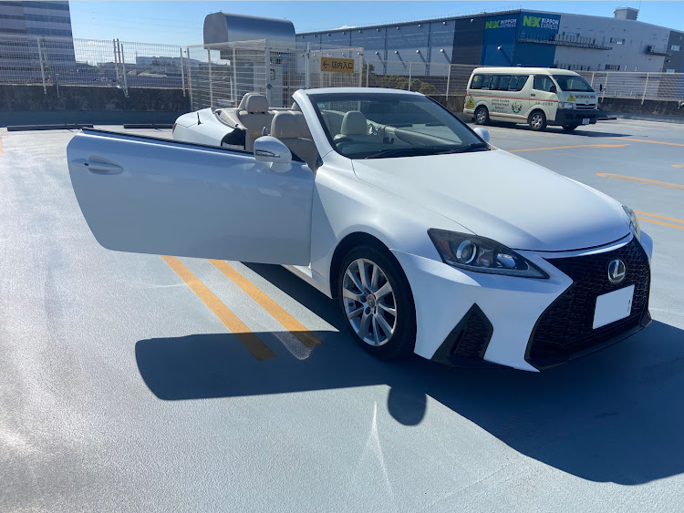 IS-Cのオープンカー・IS250C・オープンカーのある景色に関するカスタム事例の投稿画像1枚目