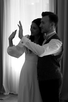 Nhiếp ảnh gia ảnh cưới Toma Zhukova (toma-zhukova). Ảnh của 2 tháng 8 2023