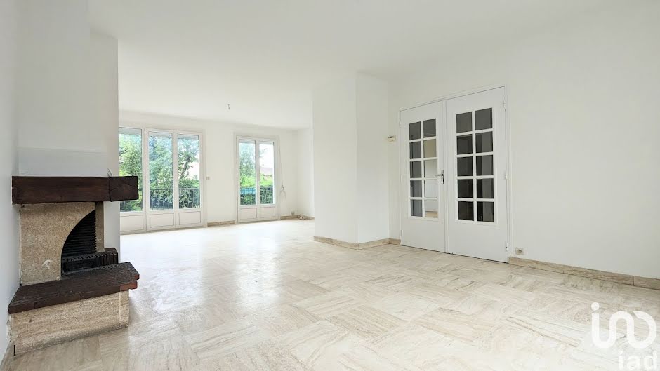 Vente maison 5 pièces 120 m² à Sainte-genevieve-des-bois (91700), 349 900 €