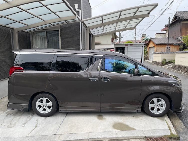 アルファードのグラファイトメタリック・アルファード・黄砂嫌い・洗車に関するカスタム事例の投稿画像7枚目