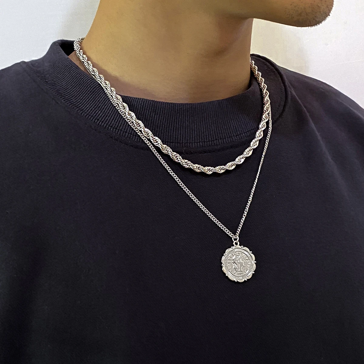 Title 12, Persoonlijke hennepbloemenketting voor heren, e...