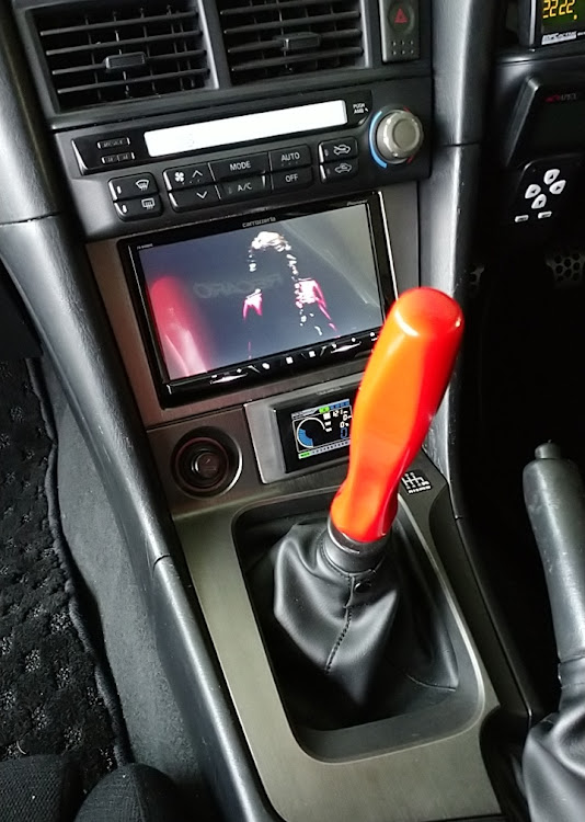 スカイライン GT-Rのシフトノブに関するカスタム事例の投稿画像2枚目