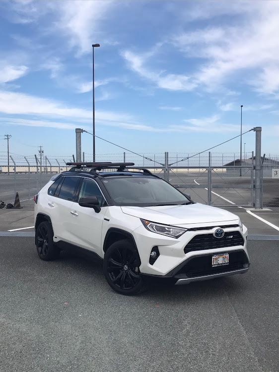 usトヨタ純正　rav4 ナンバーレスロアグリル