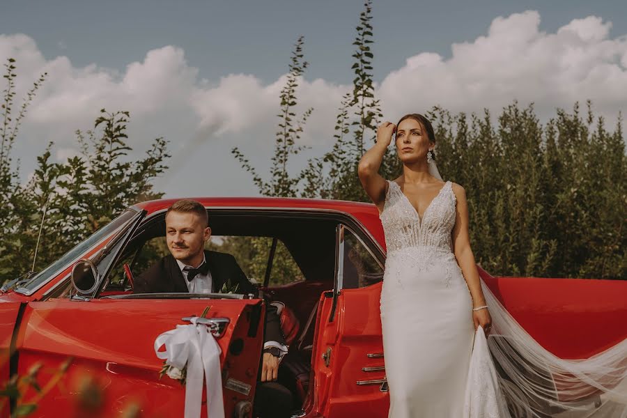 Fotograf ślubny Beniamin Sobotka (sobotkiweddings). Zdjęcie z 5 października 2022