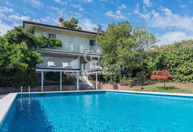 Villa with pool and terrace 5