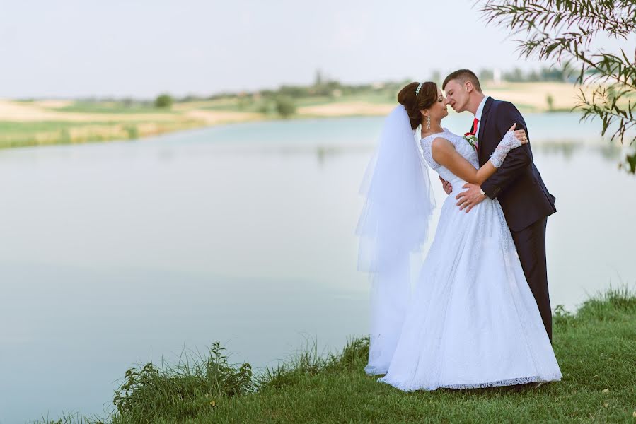Wedding photographer Dmitro Lisyuk (dimontito). Photo of 20 August 2015