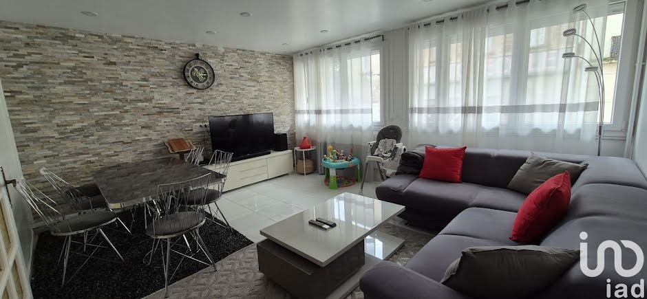 Vente appartement 4 pièces 86 m² à Le Chambon-Feugerolles (42500), 109 000 €
