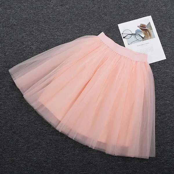 Damesmode rok trouwbanketjurk. Stijlvolle jurk voor bruiloften en banketten. Voel u elegant en bijzonder bij elk evenement.