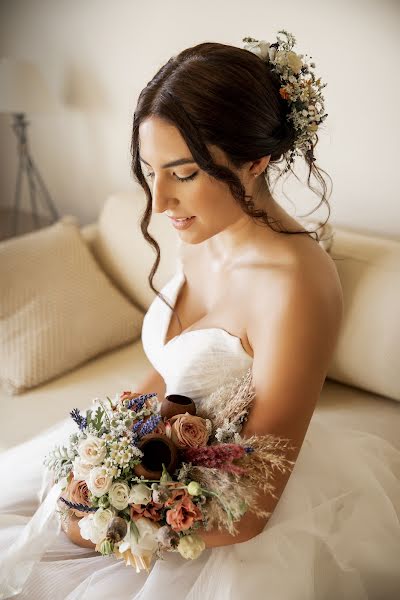 Wedding photographer Oxana Oliferovskaya (oliferovskaya). Photo of 16 November 2022