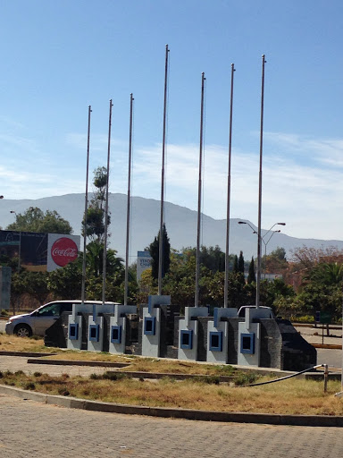 Astas De Bandea Aeropuerto 