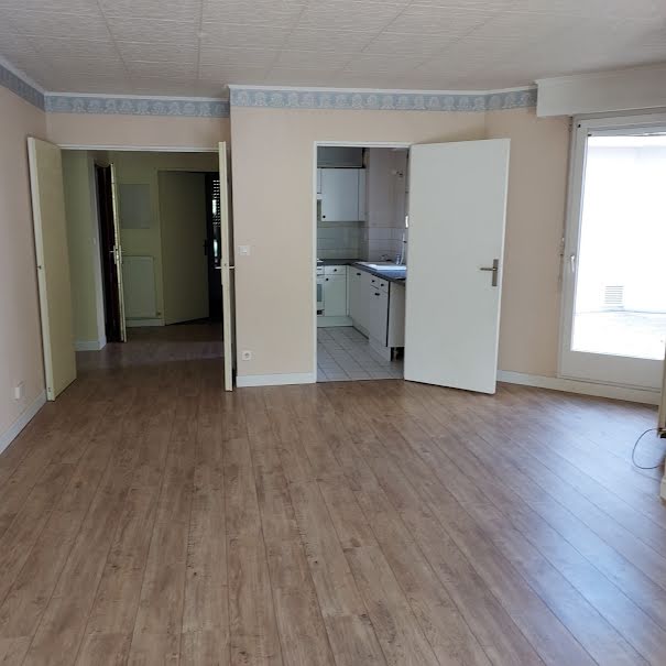 Location  appartement 2 pièces 49.86 m² à Seugy (95270), 953 €