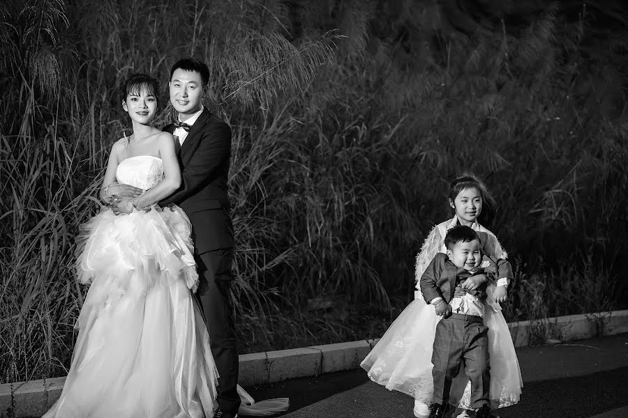 Fotógrafo de casamento Chengkai Li (xiaokai-photo). Foto de 12 de abril 2020