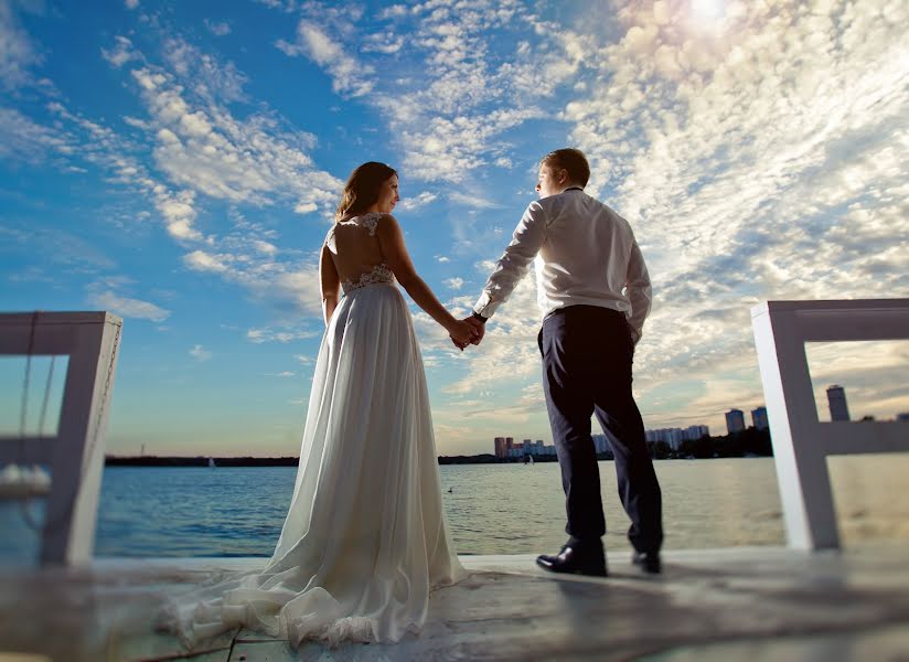 Fotógrafo de casamento Aleksey Arkhangelskiy (alexarkhangelski). Foto de 17 de julho 2016