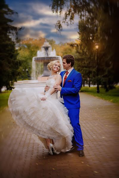 結婚式の写真家Lyubov Pyatovskaya (lubania89)。2015 9月4日の写真