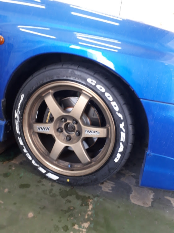 インプレッサ WRXのタイヤ交換に関するカスタム事例の投稿画像1枚目