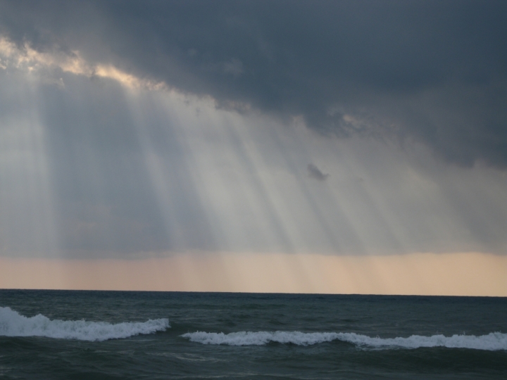 Raggi tra mare e cielo di moiven