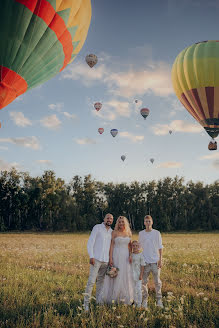 Wedding photographer Yuliya Kotelevskaya (kotelevskaya). Photo of 9 November 2022