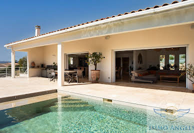 Villa with pool and terrace 12