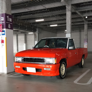 ダットサントラック