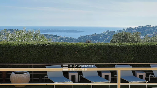 Villa avec piscine 1
