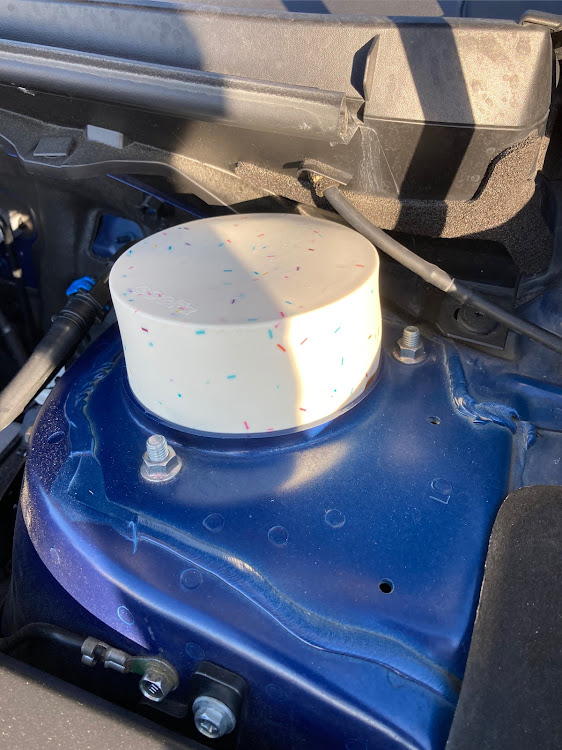 WRX S4のDIY・自己満足・KRCJapan・シリコンケーキ焼型・フロントアンダーカナードに関するカスタム事例の投稿画像14枚目