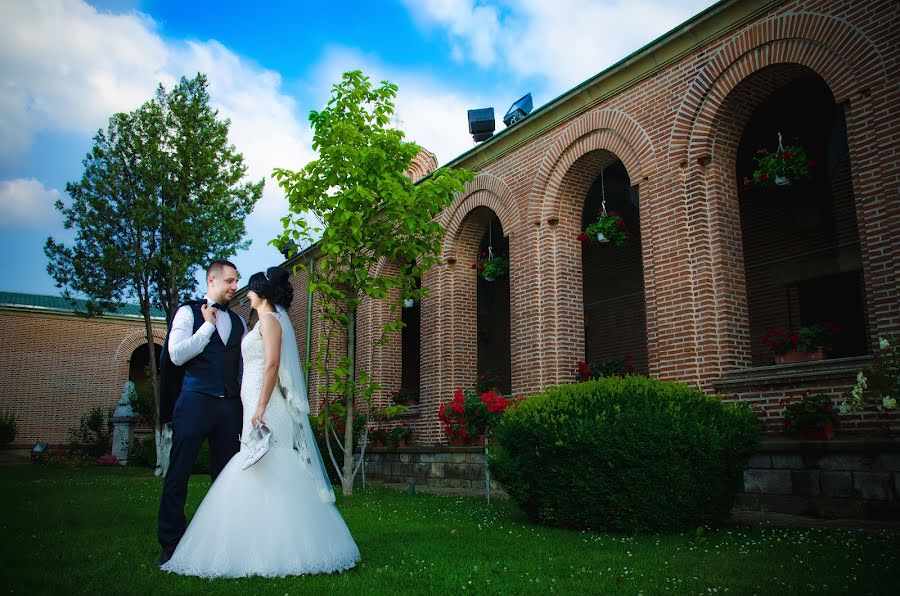 Fotografo di matrimoni Andrei Alexandrescu (alexandrescu). Foto del 29 giugno 2016