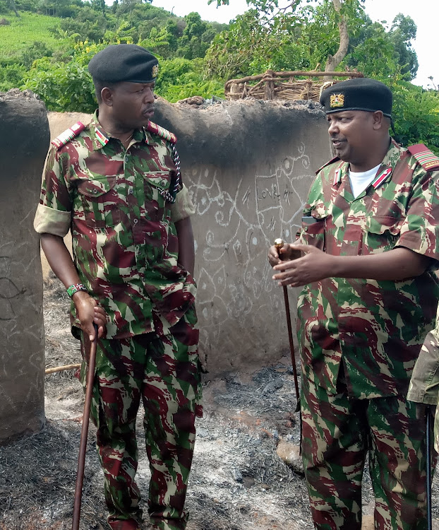 Rift VrRegional commissioner GeorgeNatembeya with Transmara deputy commissioner Hassan Noor at Nkararo.