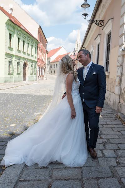 Fotógrafo de casamento Lucia Horvath (horvathlucia). Foto de 8 de abril 2019