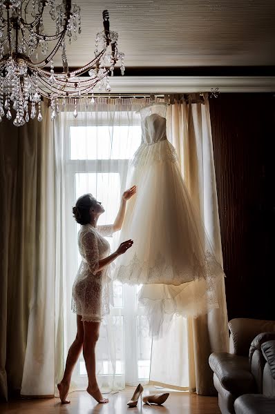 Wedding photographer Oleg Yurev (banzaygelo). Photo of 17 February 2014