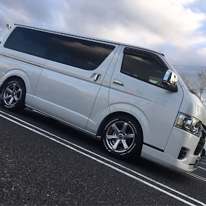 ハイエースバン TRH200V