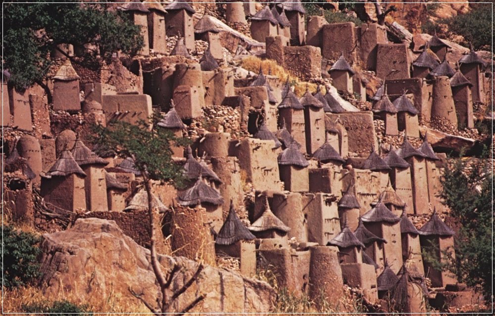 Dogon, o povo das estrelas que vive nas escarpas Bandiagara