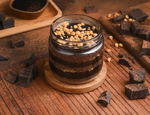 Choco Crunch Jar Cake