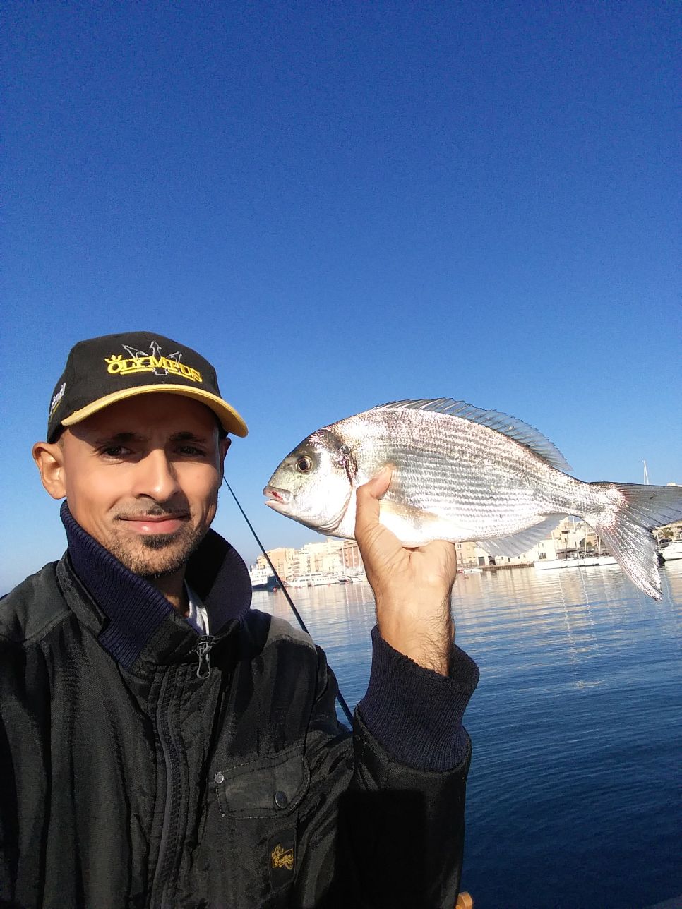 Uomo e la pesca di Pamy