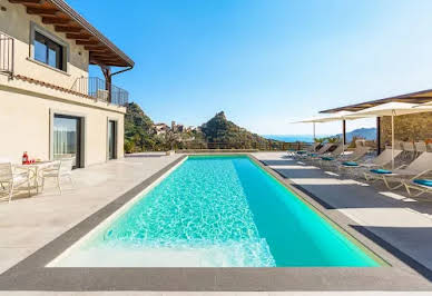 Seaside villa with pool 14