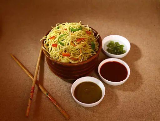 Veg Hakka Noodles