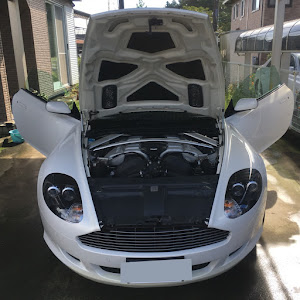 DB9 クーペ