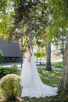 Wedding photographer Yuliya Nechepurenko (misteria). Photo of 2 December 2023