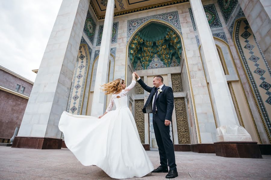 Wedding photographer Anna Sushkova (anich). Photo of 18 July 2019