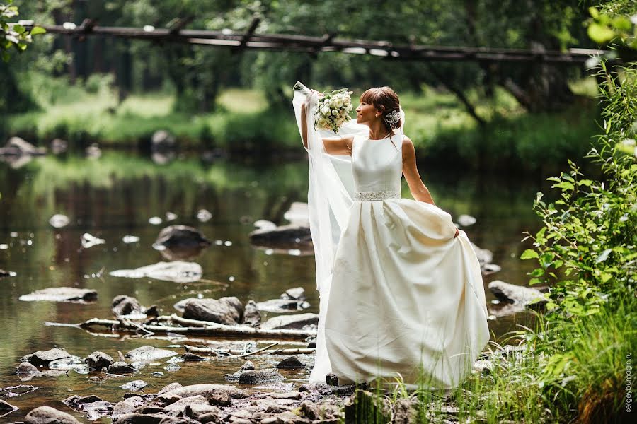 Wedding photographer Sergey Bumagin (sergeybumagin). Photo of 5 October 2017