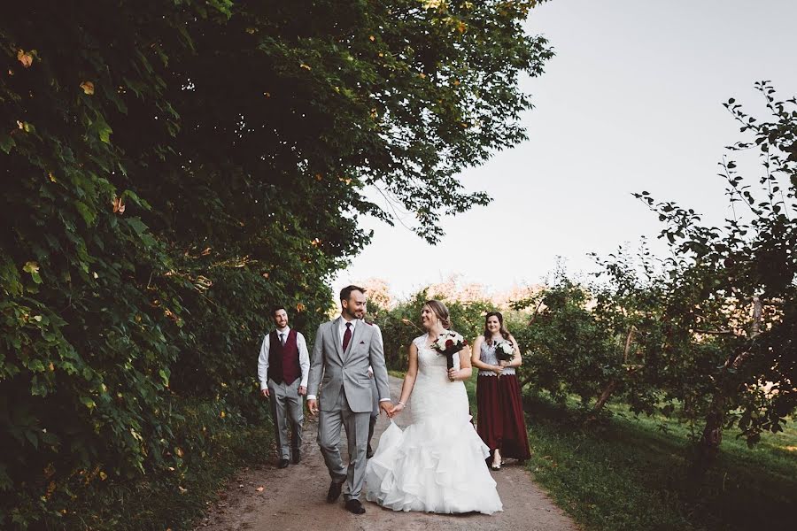 Wedding photographer Sarah Dagenais (sarahdagenais). Photo of 10 May 2019